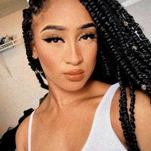 Meet your Posher, Gia